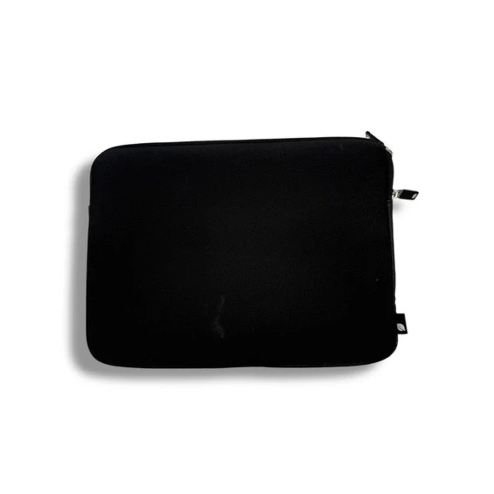 Incase Laptop Sleeve Unisex Black Neoprene Padded Faux Fur‎ Lining Case